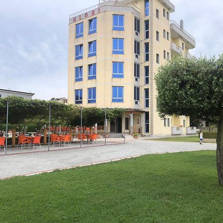 Hotel Restaurant Globi Velipoje Exterior photo